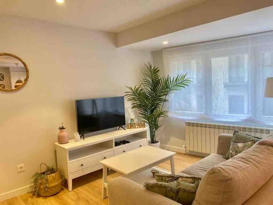 Apartamento A Estrenar En Centro Gijon. Fibra-Tv Εξωτερικό φωτογραφία