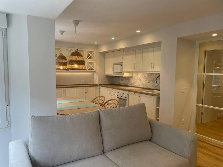 Apartamento A Estrenar En Centro Gijon. Fibra-Tv Εξωτερικό φωτογραφία